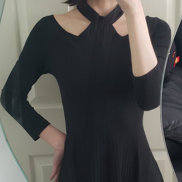 Little Black Dress - Picture 3 of 4